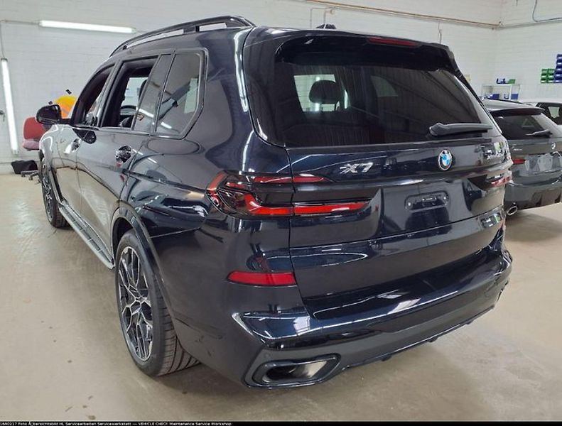 BMW X7 xDrive40d - fotka 6 z 8