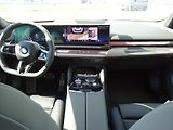 BMW Řada 5 540d xDrive Touring - náhled 6