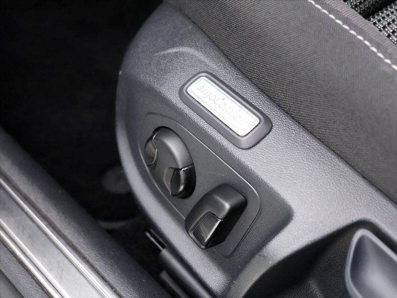 Volkswagen Arteon 2,0 TDI 110kW DPH - fotka 17 z 37