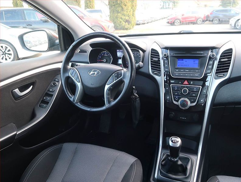 Hyundai i30 (2014) 1.6 GDI, Serv.kniha, Tempomat - fotka 7 z 14