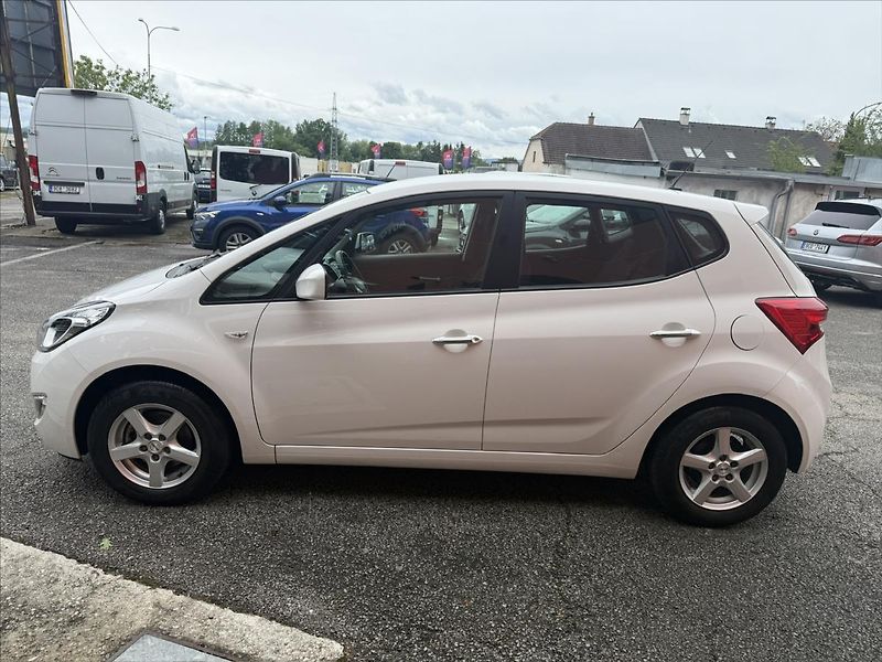 Hyundai ix20 1,4 CVVTi - fotka 8 z 29