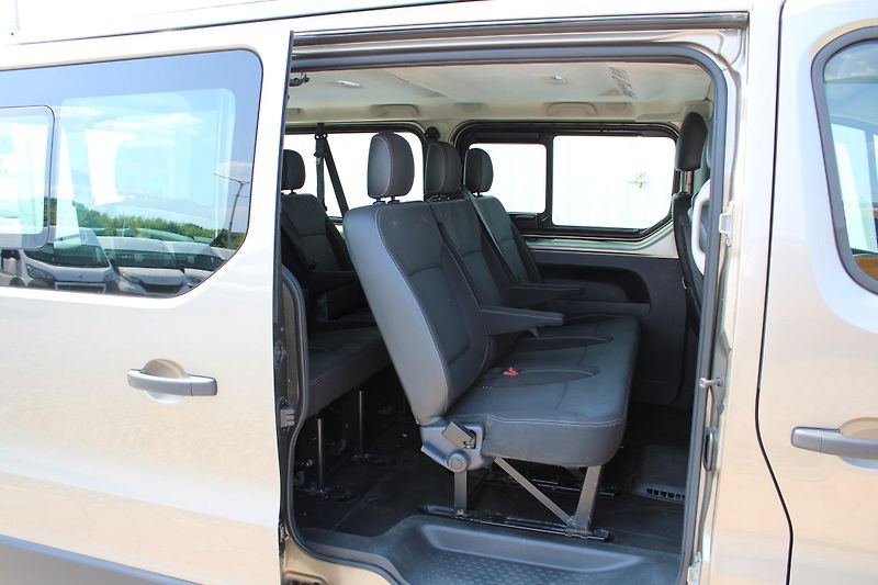Renault Trafic 1.6DCI L2H1 9.míst+klima 85kw - fotka 9 z 18