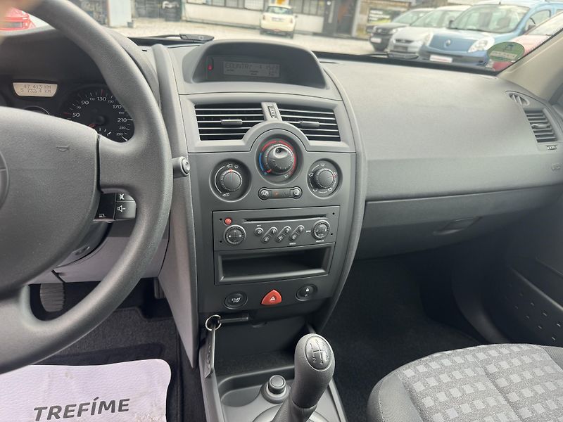 Renault Mégane (2009) 1.6-16V,1MAJITEL,NEHAVAR.PĚKNÉ - fotka 16 z 40