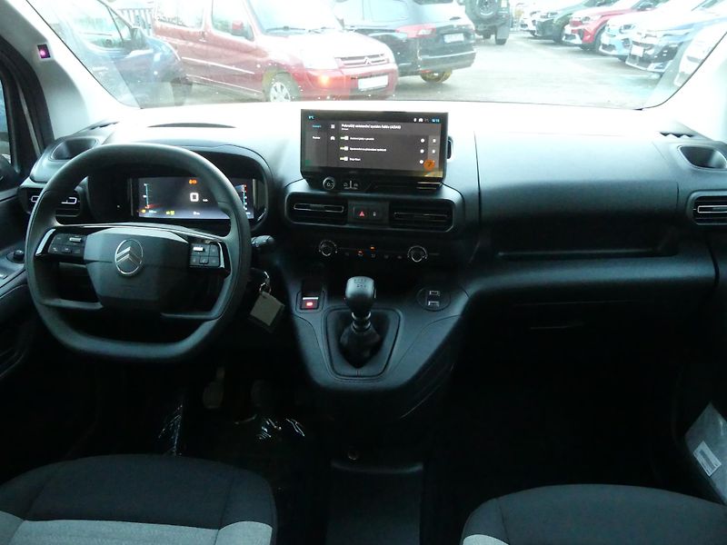 Citroën Berlingo (2026) PLUS Petrol 110k Manual - fotka 11 z 21