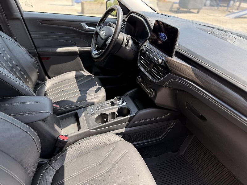 Ford Kuga (2022) 2.5 HEV,4x4,VIGNALE,CZ! - fotka 9 z 24
