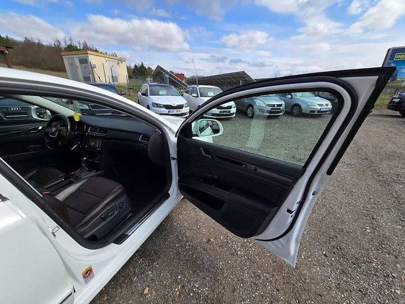 Škoda Superb (2013) 2.0 TDI 125KW Lau - fotka 20 z 23