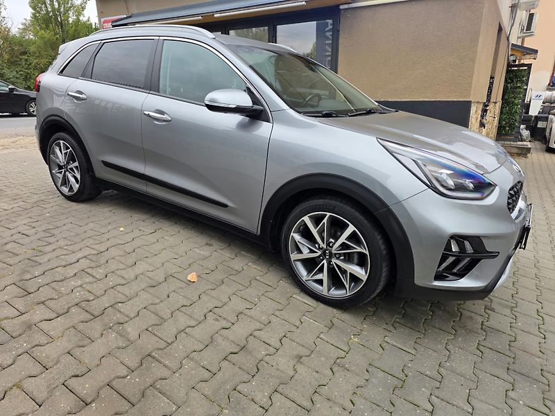 Kia Niro 1.6-HEV-AUTOMAT-NAVI-KAMERA - fotka 7 z 26