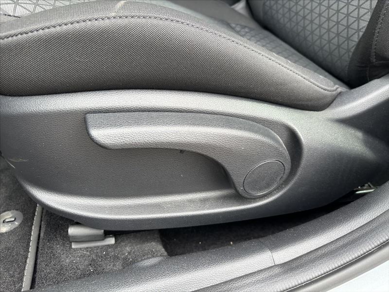 Kia Ceed 1,5 TGDi AT Spin 1.ČR ZÁRUKA - fotka 11 z 39