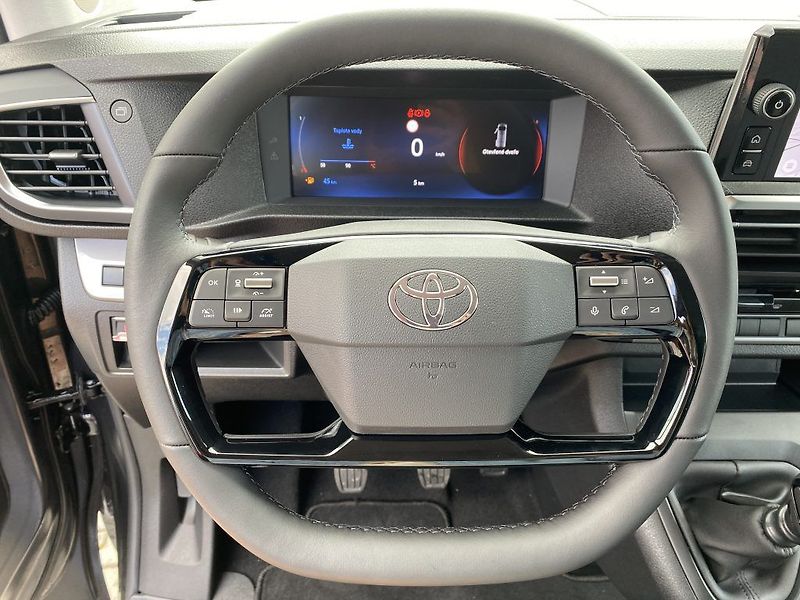 Toyota ProAce Verso 2.0 Diesel L2 6MT Family - fotka 18 z 24