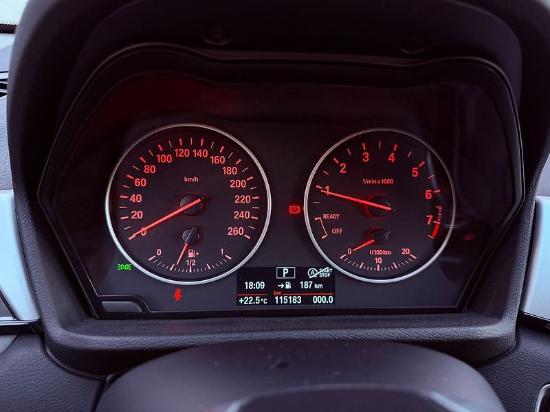 BMW X1 18i sDrive Aut., ČR - fotka 18 z 27