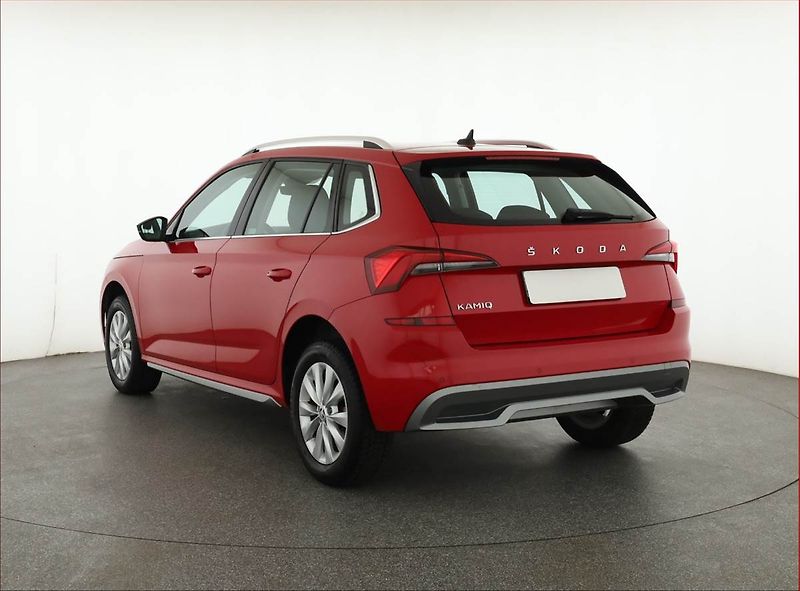 Škoda Kamiq (2021) Style 1.0 TSI, Automat - fotka 4 z 19