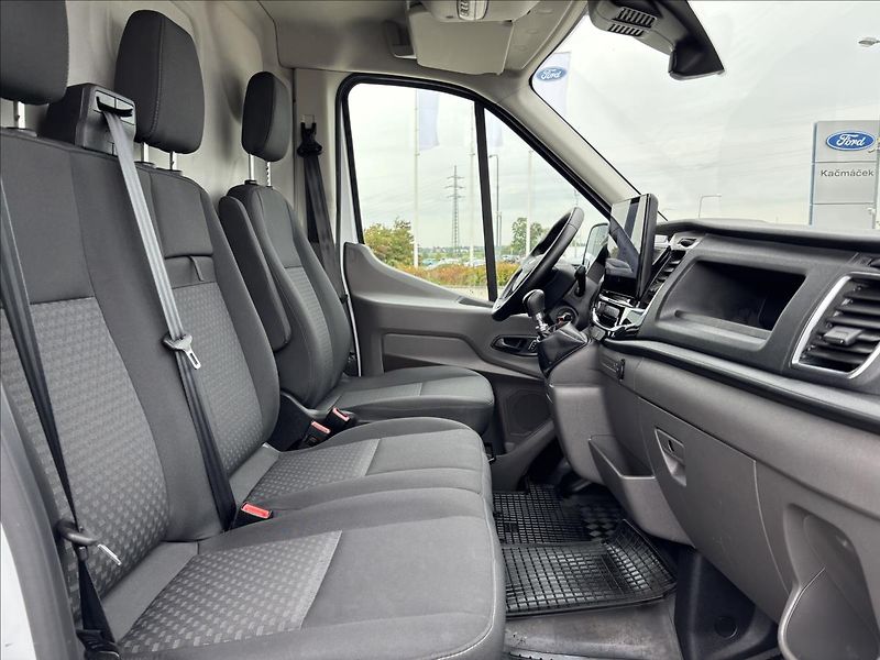 Ford Transit 2,0 EcoBlue 96kW L3 DPH - fotka 18 z 39