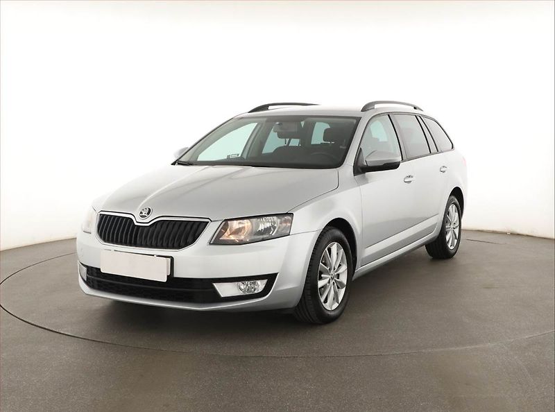 Škoda Octavia (2016) 1.6 TDI, Tempomat - fotka 2 z 13