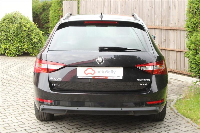 Škoda Superb 2,0 TDi  AMBITION 4X4 110kW - fotka 4 z 24