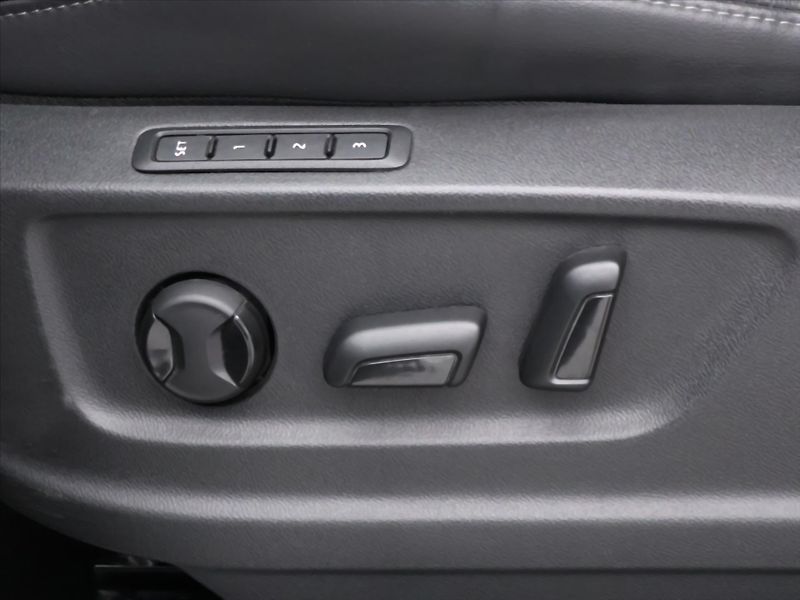 Škoda Kodiaq 2,0 TDI 4x4 DSG Style Plus DPH - fotka 16 z 39
