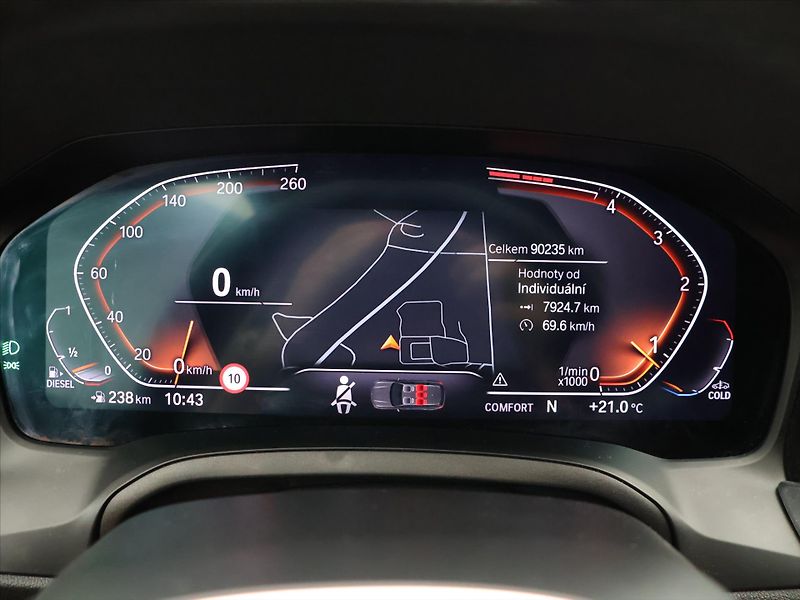BMW Řada 3 Touring 2,0 320d 140kW CZ DPH - fotka 17 z 35