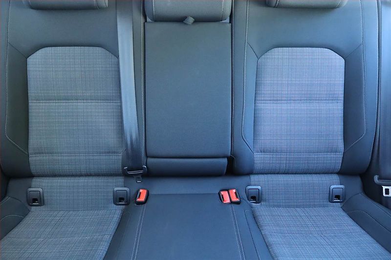 Volkswagen Passat (2020) Business 2.0 TDI, Automat - fotka 10 z 21