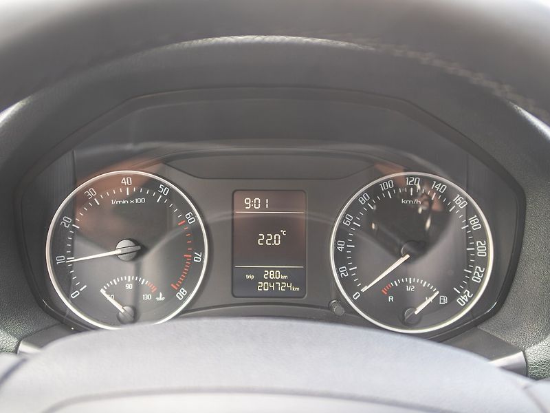 Škoda Octavia (2009) 1.6MPI 75KW – 2x KOLA - fotka 17 z 45