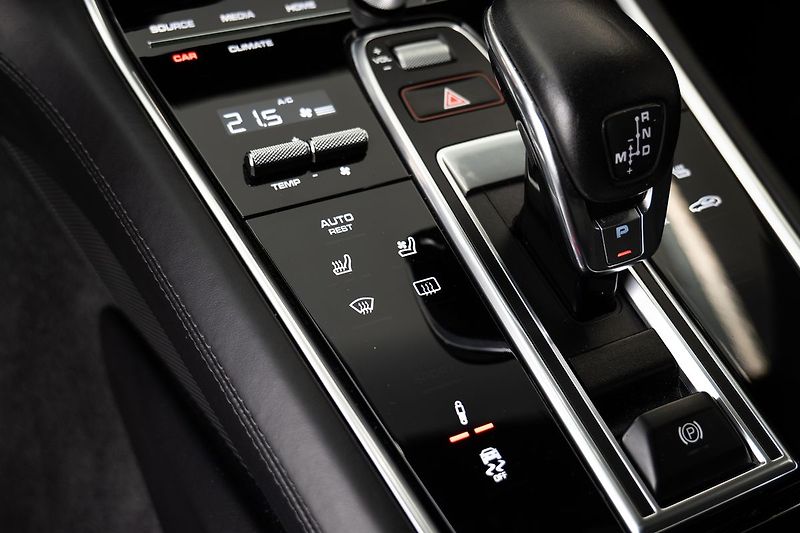 Porsche Panamera - fotka 17 z 25