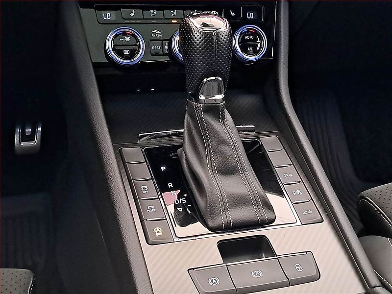 Škoda Superb (2022) Sportline 2.0 TDI - fotka 13 z 24