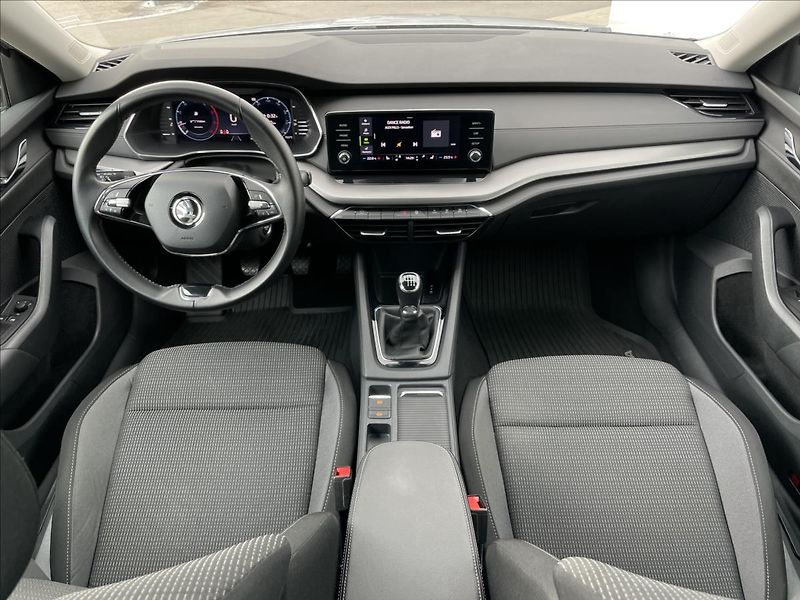 Škoda Octavia 2,0 TDI Combi Ambition Plus - fotka 6 z 22