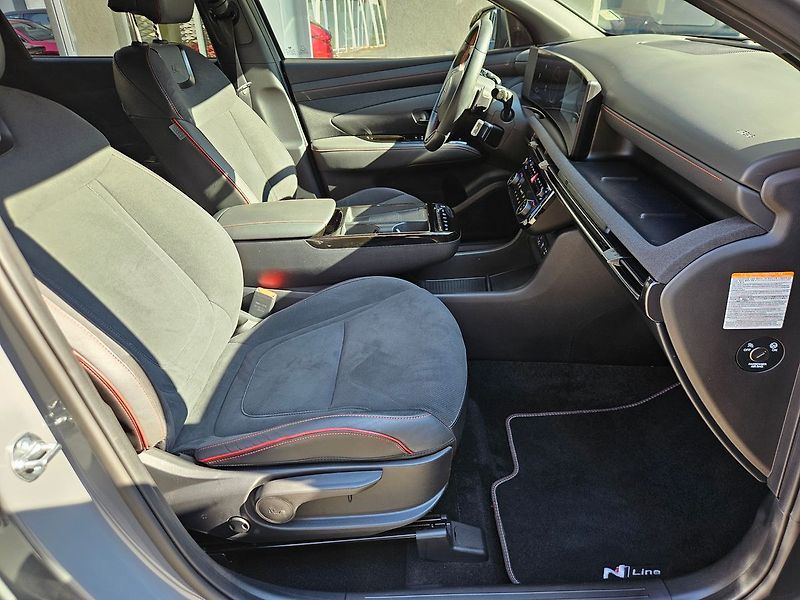 Hyundai Tucson 1.6T-GDi PHEV N-Line, serv.kn. - fotka 29 z 34