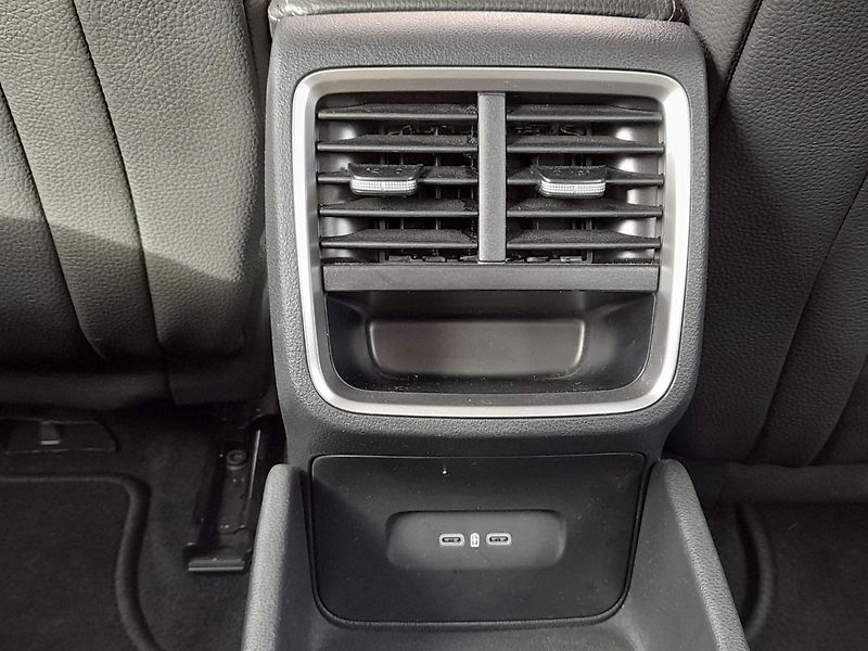 Škoda Octavia Top Selection 2.0 TDI 110kW 7A - fotka 9 z 20