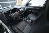 Mitsubishi Outlander 2,0 MIVEC AWD AT INTENSE ČR - náhled 14