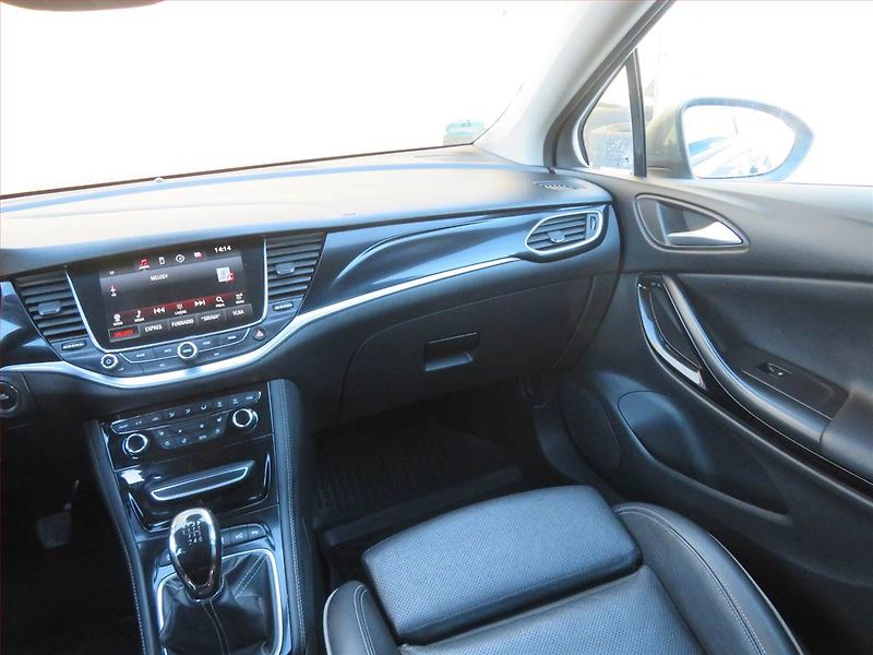 Opel Astra (2016) Innovation 1.6 BiCDTI - fotka 8 z 17