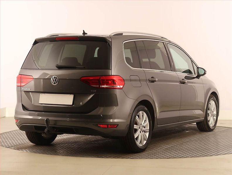 Volkswagen Touran (2016) Highline 1.6 TDI, Navi - fotka 5 z 19
