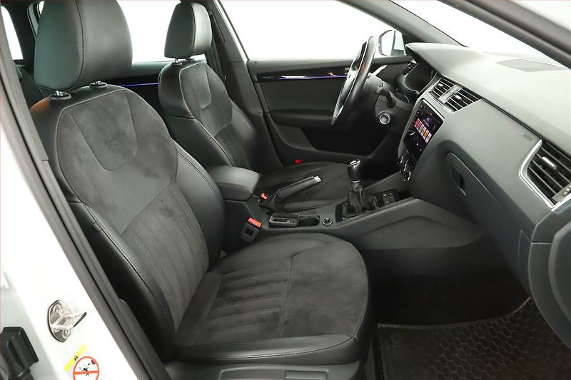 Škoda Octavia (2019) 2.0 TDI, Serv.kniha, Kůže - fotka 7 z 19
