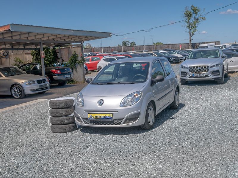 Renault Twingo (2010) 1.2i 55KW – 2x KOLA - fotka 1 z 36