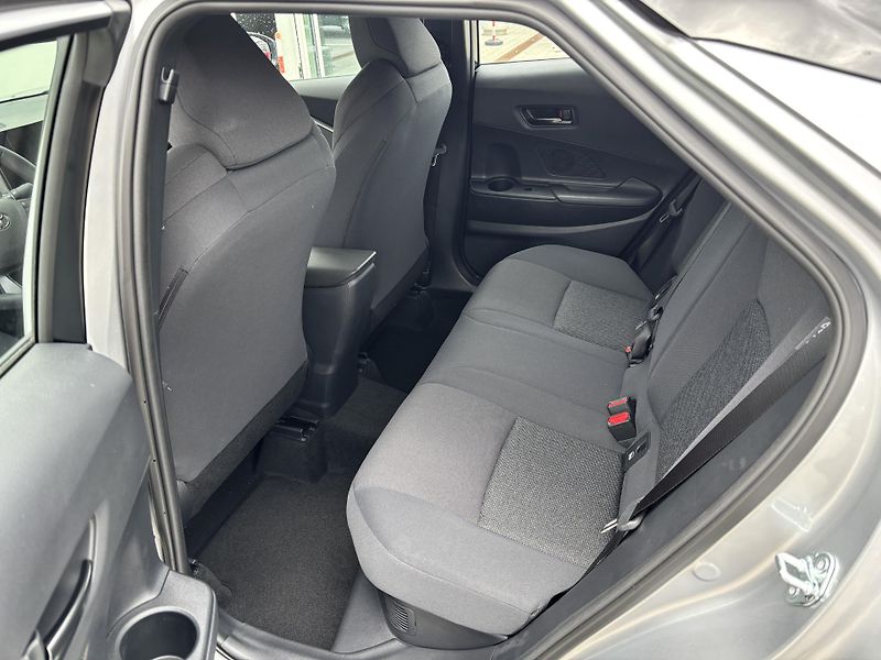 Toyota C-HR (2026) COMFORT BUSINESS 1,8 HEV AT - fotka 8 z 14