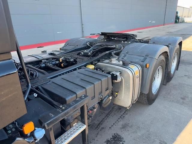 MAN TGX (2022) 33.640 BL 6x4 hydraulika - fotka 8 z 27