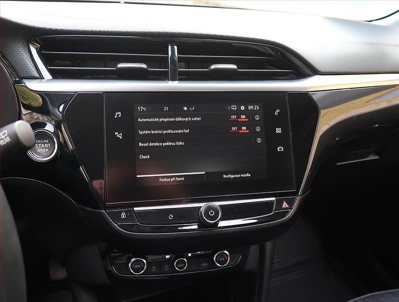 Opel Corsa (2023) Elegance 50 kWh, SoH 100% - fotka 19 z 26