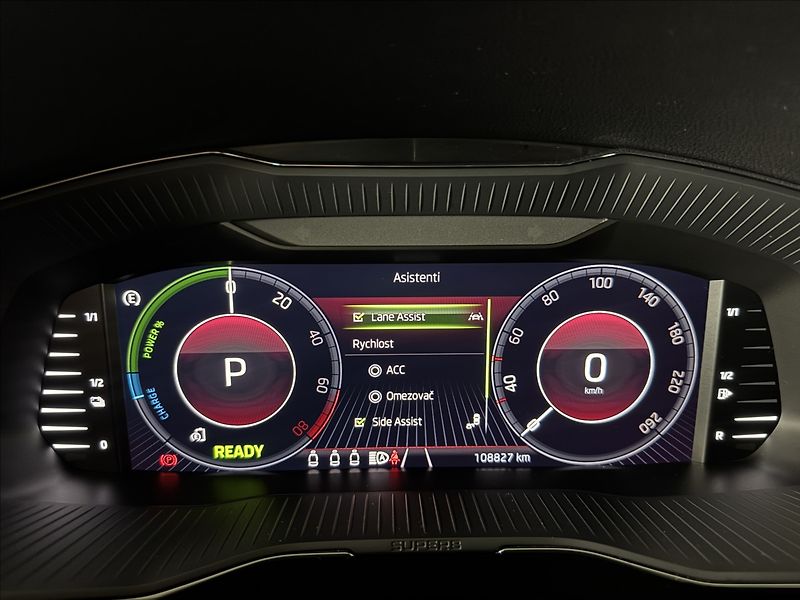 Škoda Superb 1,4 TSi  DSG iV L&K LED Assist - fotka 28 z 50