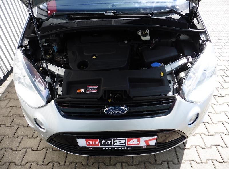 Ford S-MAX 2,0 TDCi Navi, Panorama - fotka 15 z 15