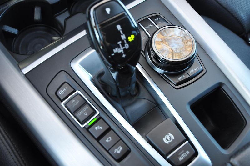 BMW X5 xDrive 40d 230kW M-Paket - fotka 16 z 33