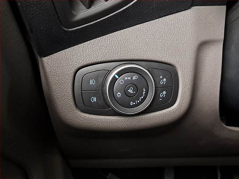 Ford Tourneo Connect (2019) Titanium 1.5 TDCi, 5Míst, ČR - fotka 18 z 20