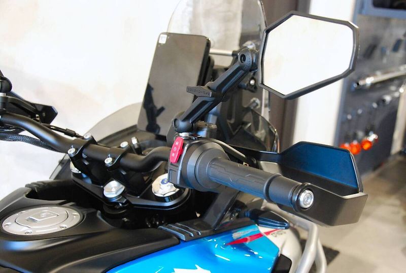 CFMOTO 800 MT (2025) 800MT-X - 1. maj, záruka, serv - fotka 10 z 20