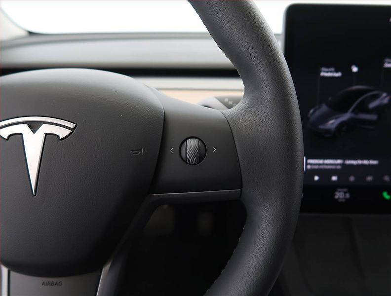 Tesla Model 3 (2023) Long Range 4WD 84kWh, SoH 97% - fotka 28 z 32