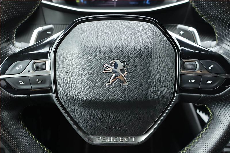 Peugeot 208 (2020) GT Pack 1.2 PureTech, Automat - fotka 23 z 27