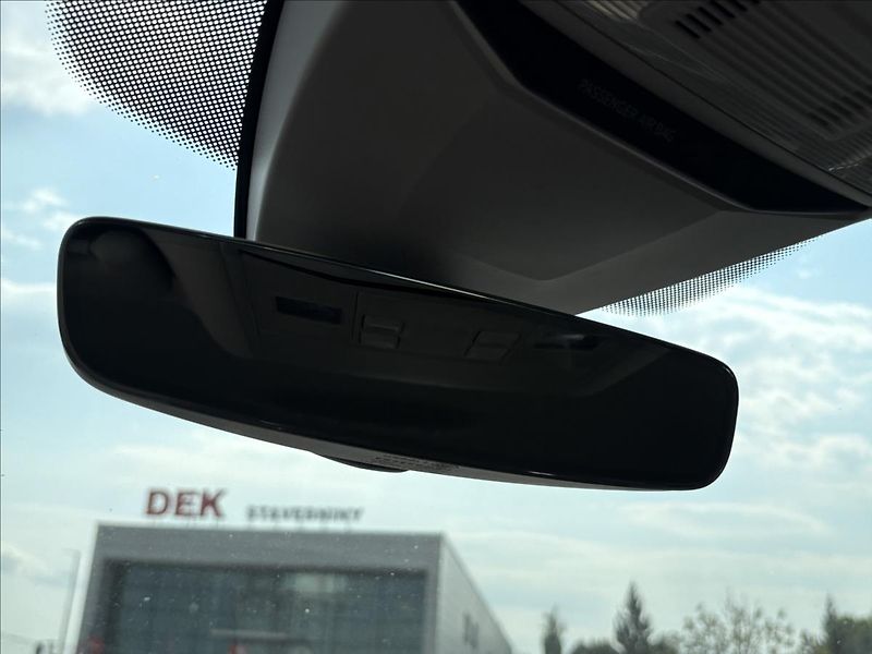 Volkswagen Passat 2,0 TDi140kW,Matrix,ACC,Kamera - fotka 30 z 45