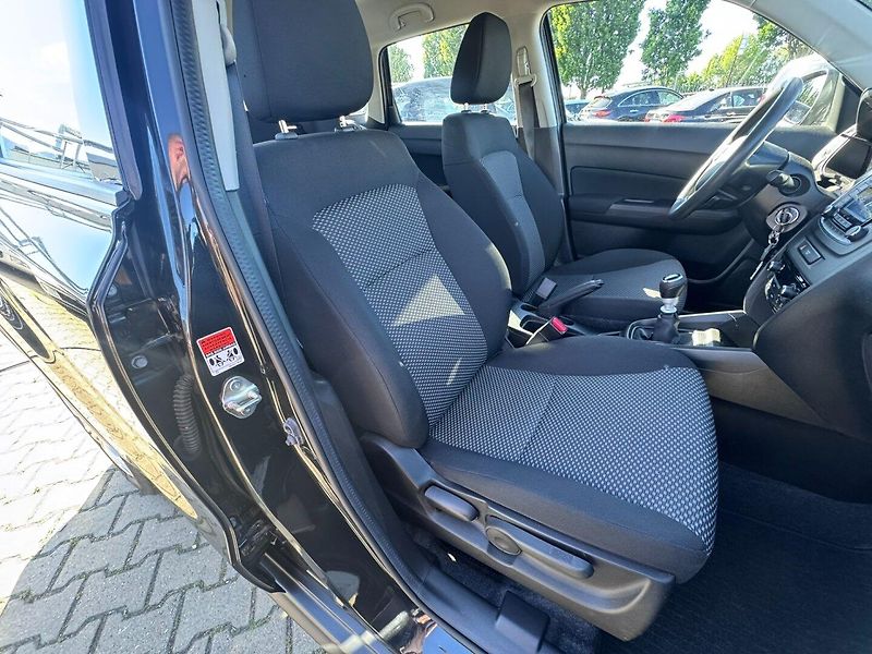 Suzuki Vitara (2021) 1,4i 95 KW HYBRID TAŽNÉ 1. MAJ - fotka 33 z 45