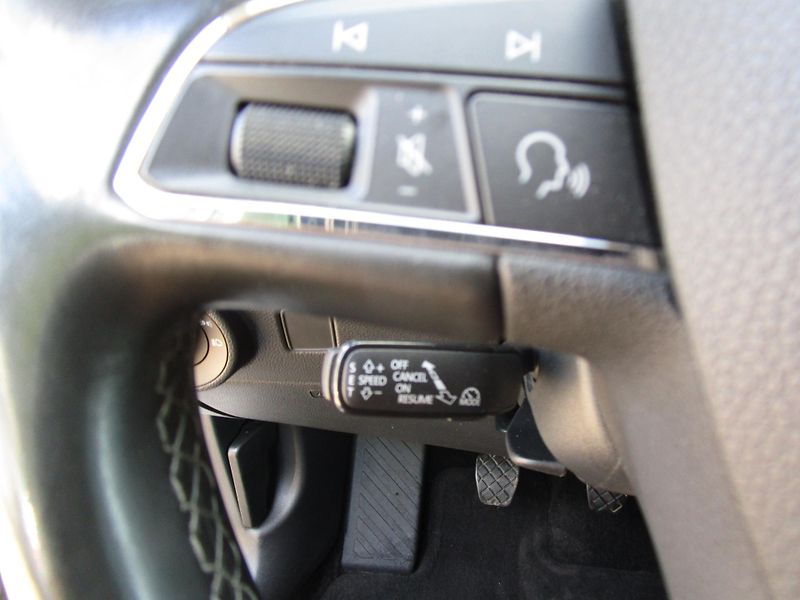 Seat Ateca 1,6TDI-85KW-NOVÁ STK - fotka 16 z 22