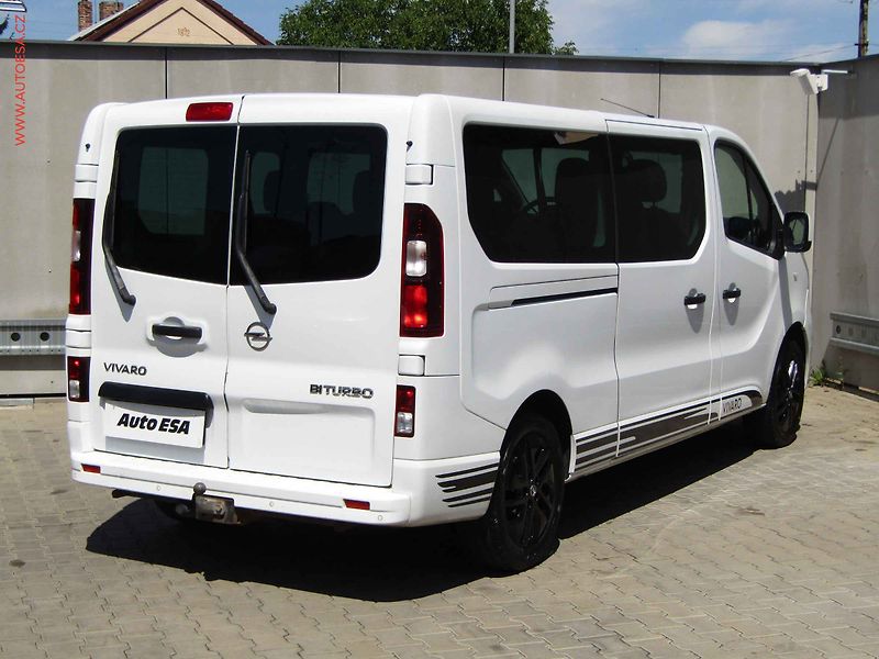 Opel Vivaro (2018) 1.6CDTi L2 9míst, 1.maj,ČR - fotka 4 z 23