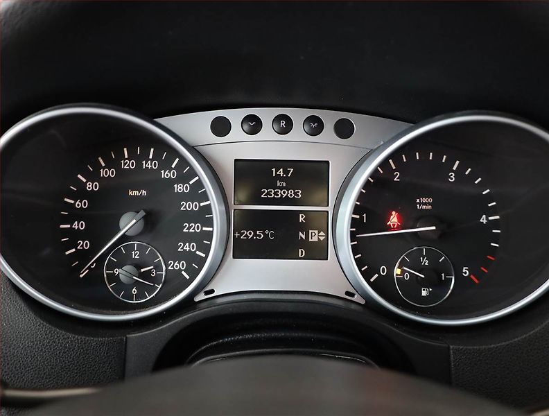 Mercedes-Benz Třídy M (2008) ML 320 CDI , 4X4, Automat - fotka 8 z 15