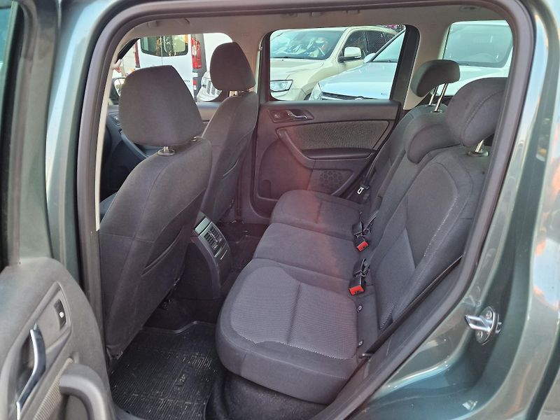 Škoda Yeti 2,0TDI 103KW NAVIGACE TAŽNÉ  - fotka 8 z 19