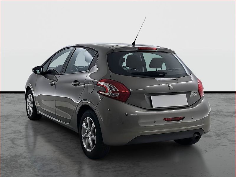 Peugeot 208 (2014) 1.2 PureTech, rezervace - fotka 4 z 16