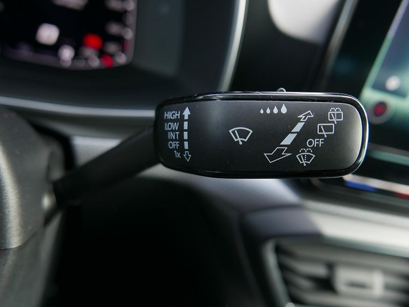 Seat Leon 2,0TDI 110kW Style DSG Automat - fotka 29 z 36